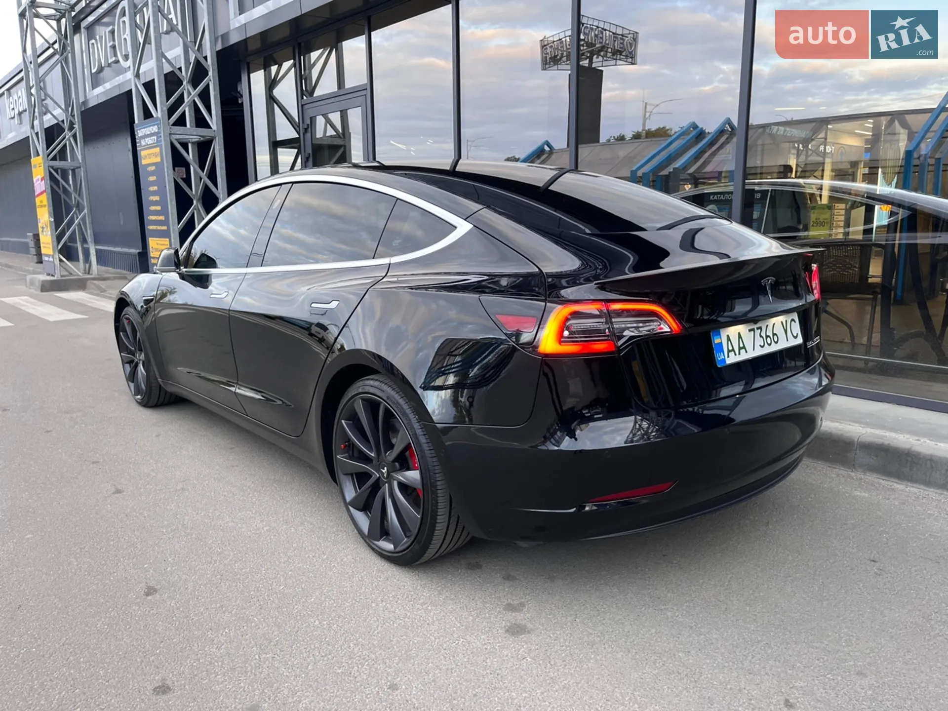 2019 Tesla Model 3 - мініатюра 8