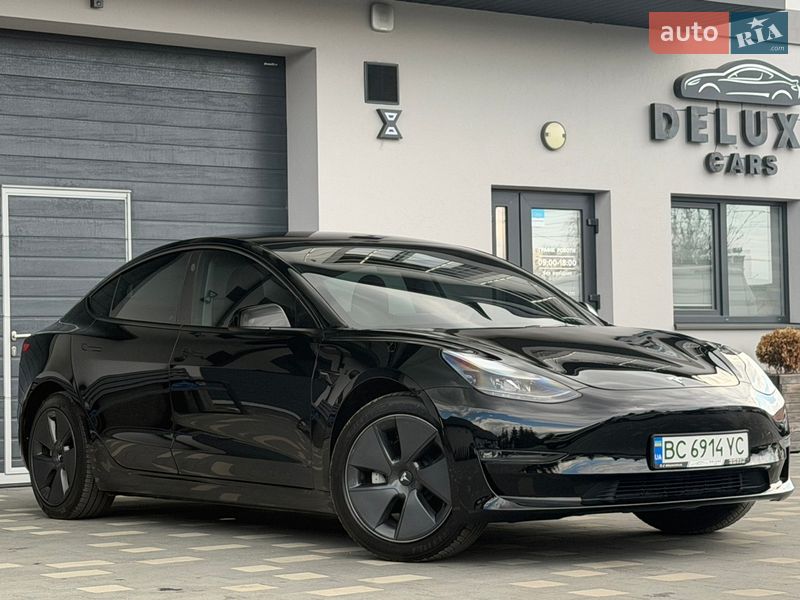 Седан Tesla Model 3 2023 в Дрогобыче
