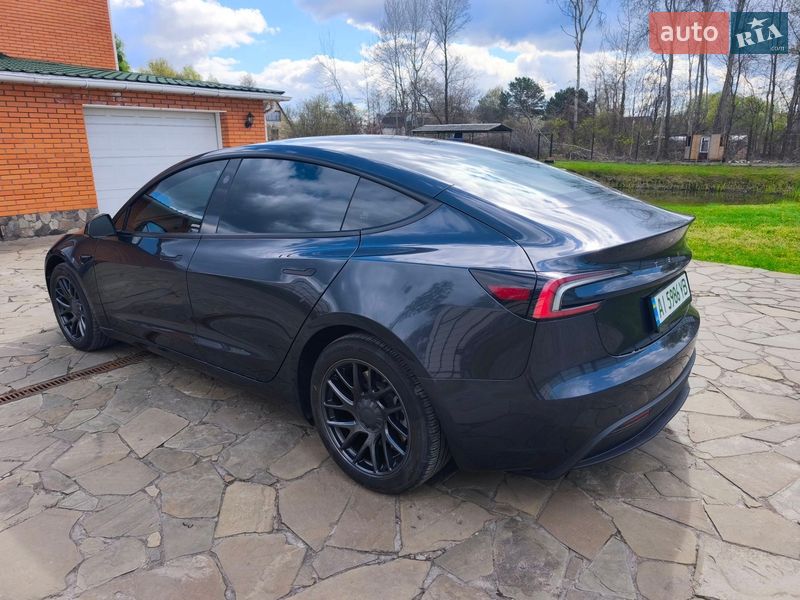 Седан Tesla Model 3 2024 в Киеве