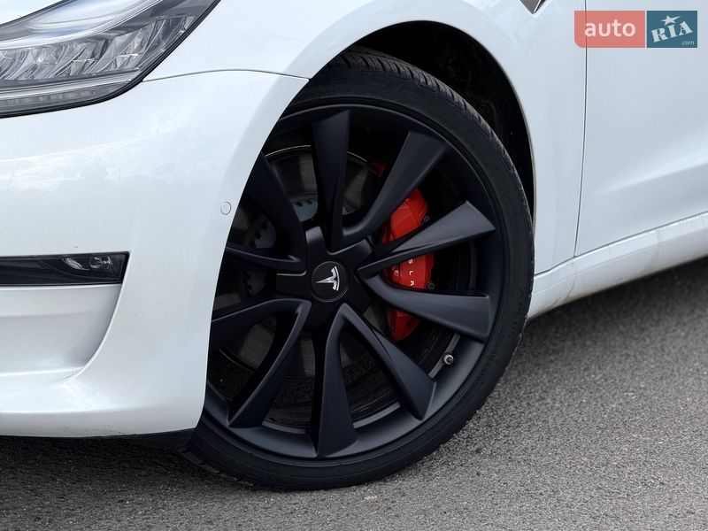 Седан Tesla Model 3 2019 в Кривому Розі