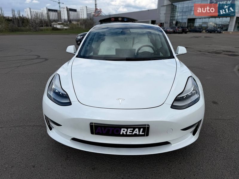 Седан Tesla Model 3 2019 в Кривому Розі
