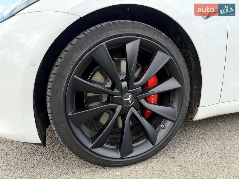 Седан Tesla Model 3 2019 в Кривому Розі