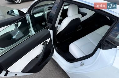 Седан Tesla Model 3 2019 в Кривому Розі