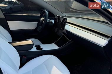 Седан Tesla Model 3 2019 в Києві
