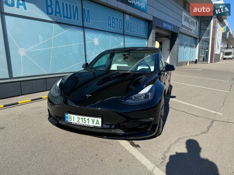 Седан Tesla Model 3 2022 в Полтаве