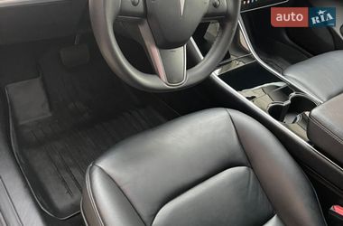 Седан Tesla Model 3 2020 в Тернополе