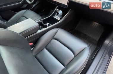 Седан Tesla Model 3 2020 в Тернополе