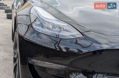 Седан Tesla Model 3 2022 в Києві