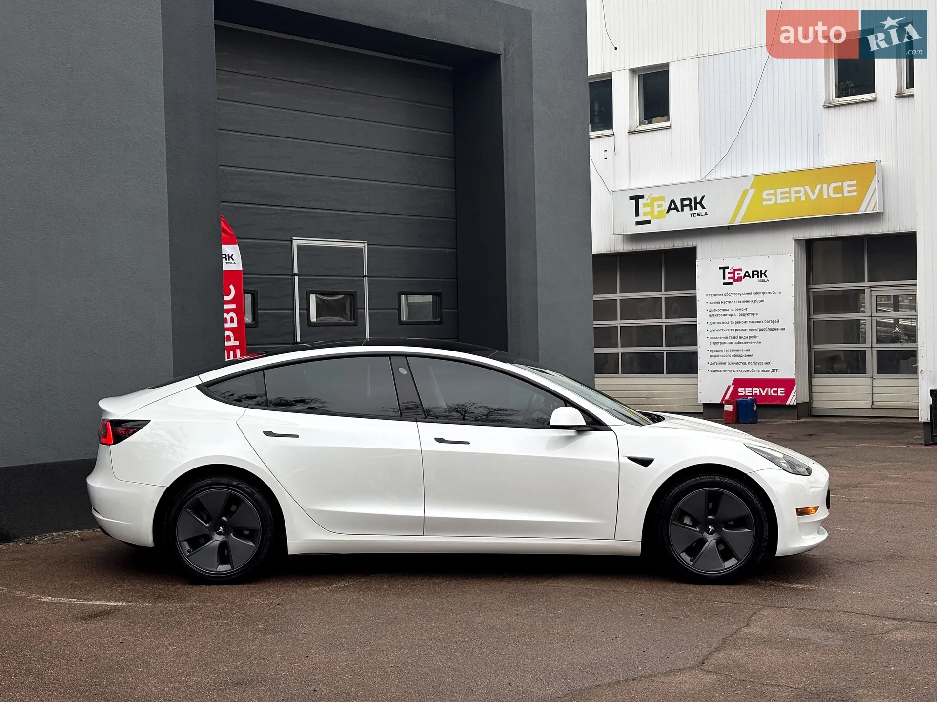 2022 Tesla Model 3 - мініатюра 11