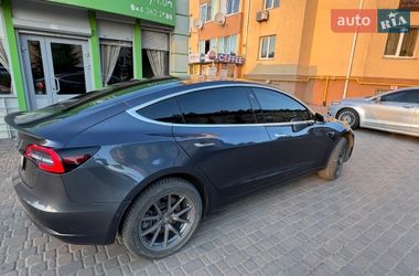 Седан Tesla Model 3 2018 в Києві