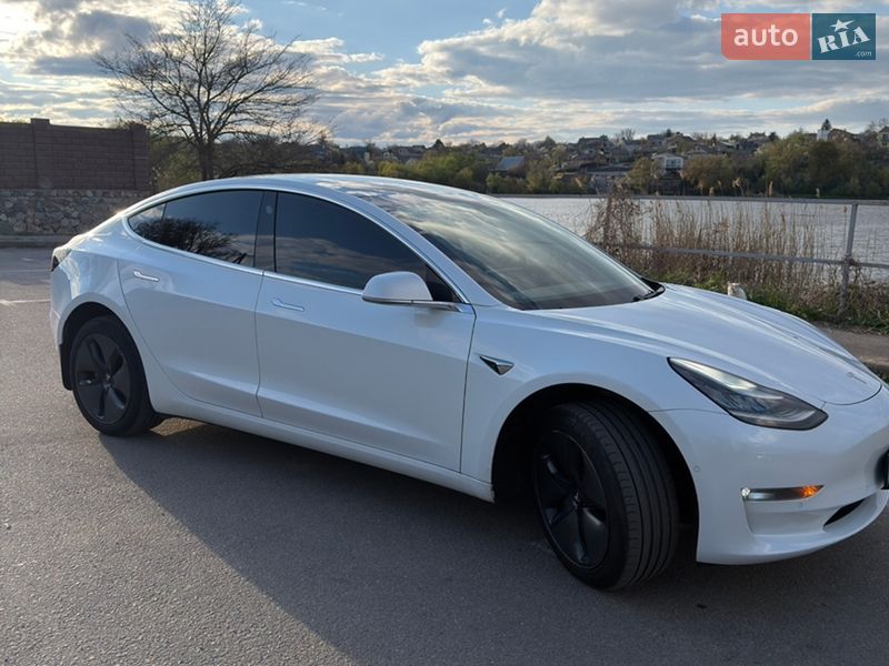 Седан Tesla Model 3 2019 в Кропивницькому