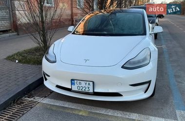 Седан Tesla Model 3 2018 в Чернигове