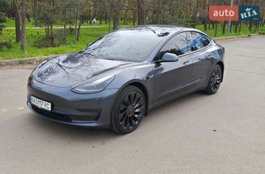 Седан Tesla Model 3 2022 в Киеве