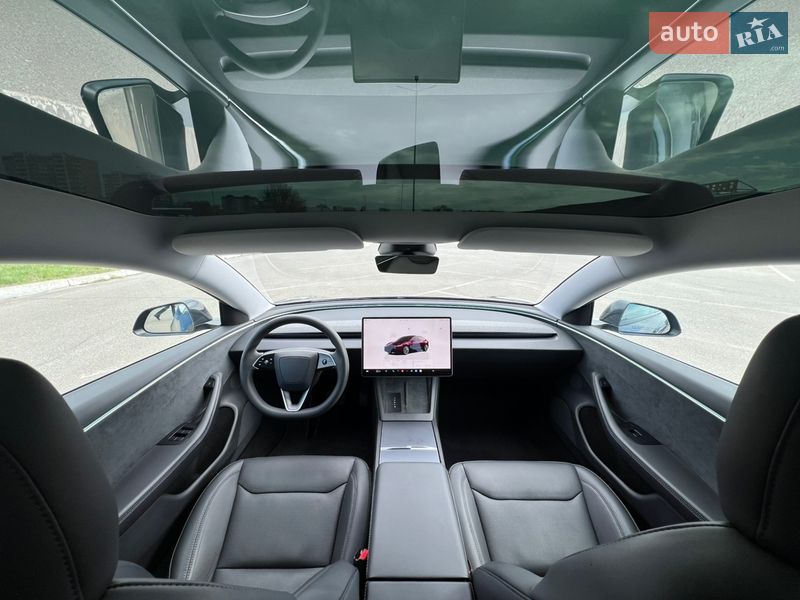 Седан Tesla Model 3 2024 в Киеве