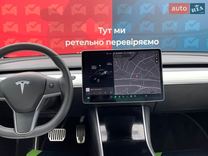Седан Tesla Model 3 2019 в Киеве