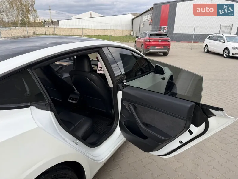 Tesla Model 3 2023 VIN 5YJ3E1EC8PF661536 фото оголошення 3 з 31
