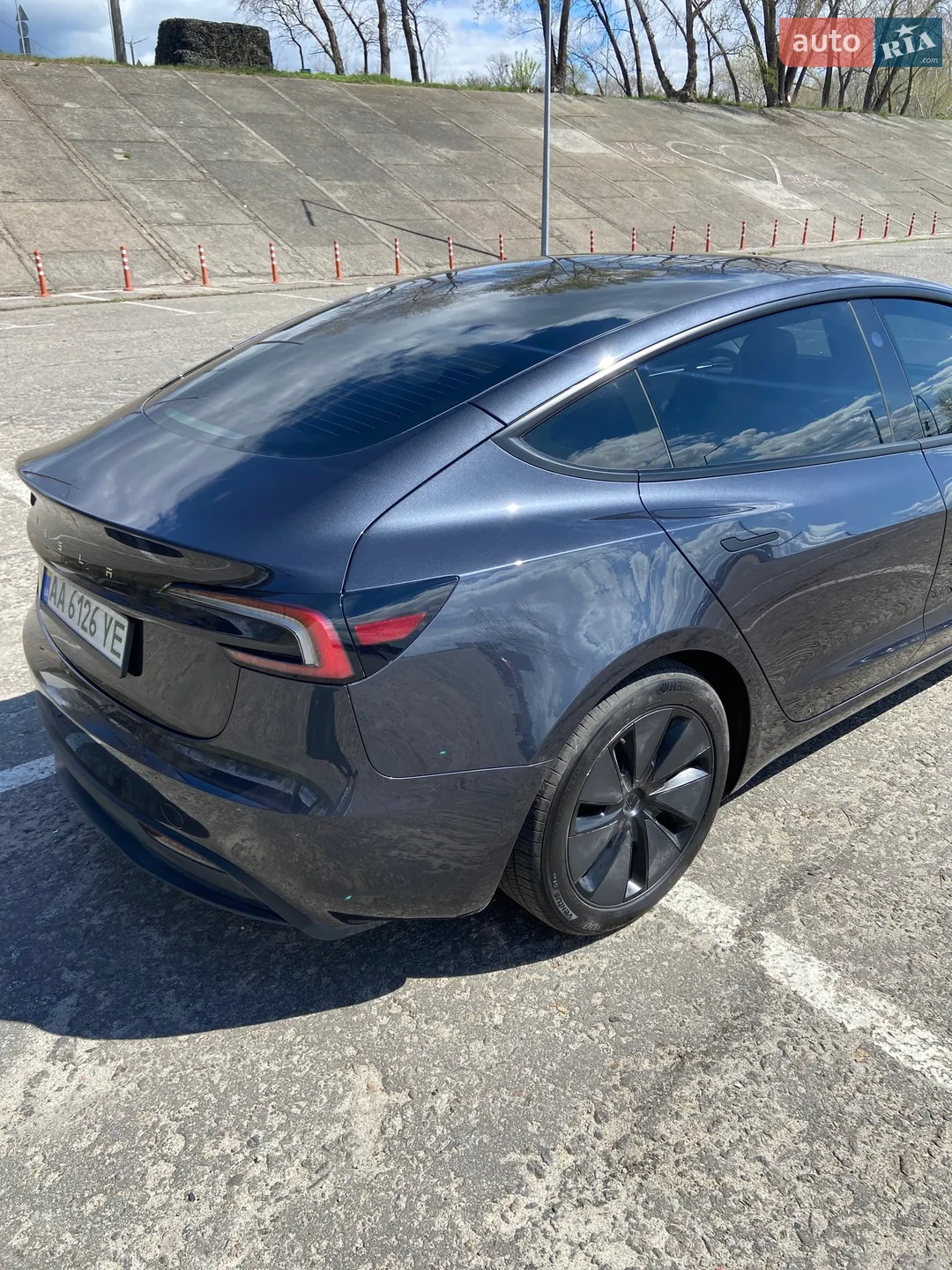 2025 Tesla Model 3 - мініатюра 5