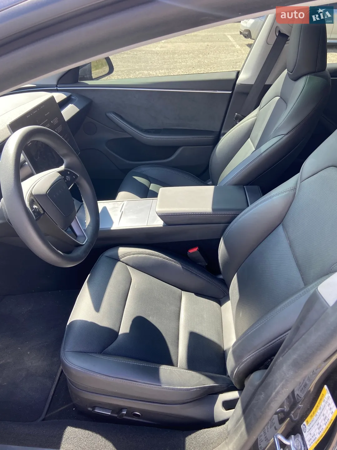 2025 Tesla Model 3 - мініатюра 10