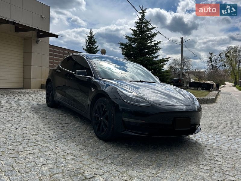 Седан Tesla Model 3 2020 в Харькове