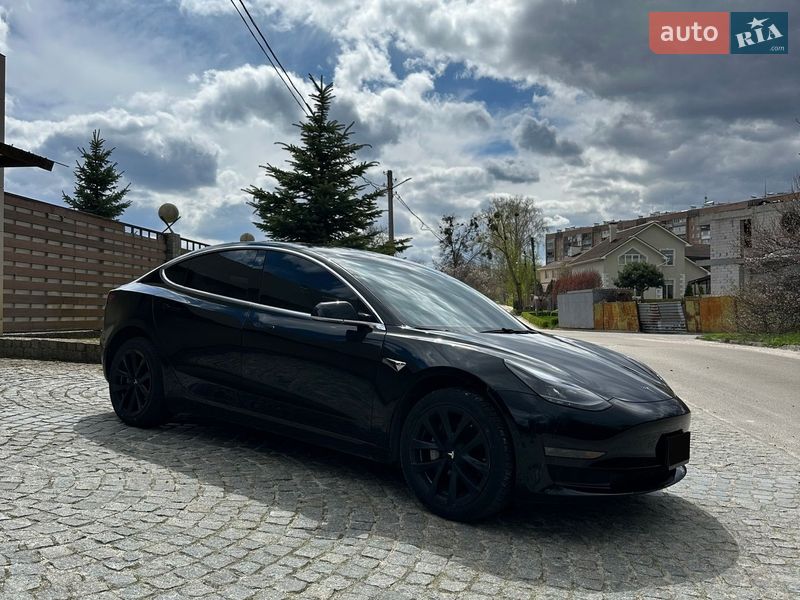 Седан Tesla Model 3 2020 в Харькове