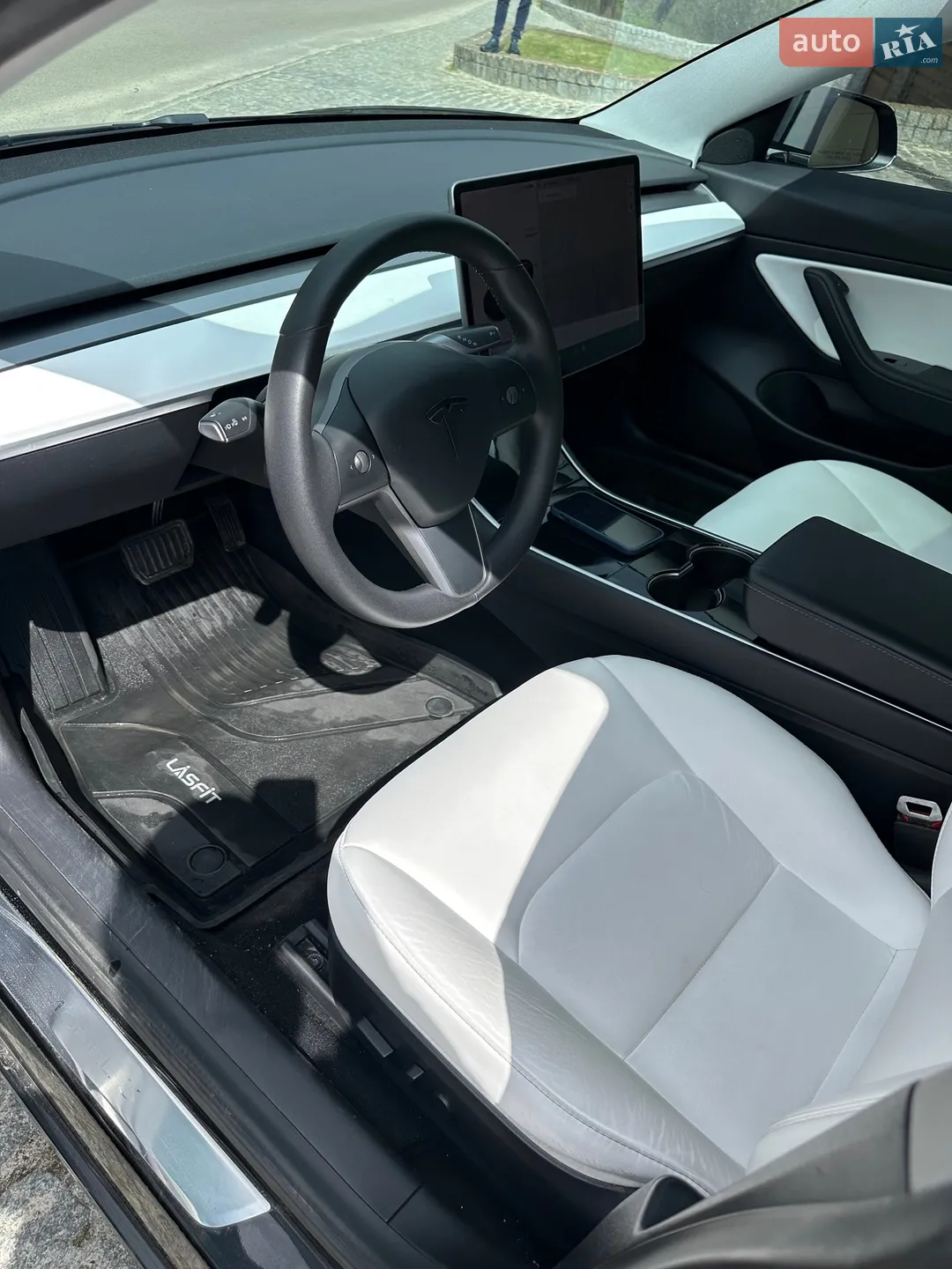 2020 Tesla Model 3 - мініатюра 32