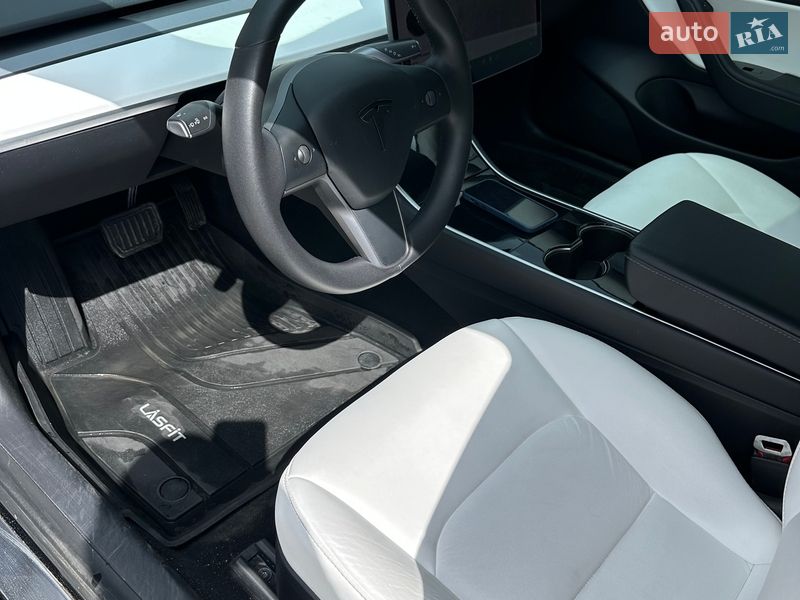 Седан Tesla Model 3 2020 в Харькове