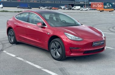 Седан Tesla Model 3 2018 в Дніпрі
