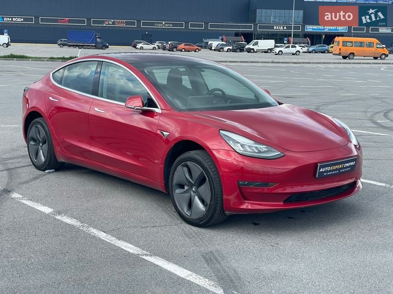 Tesla Model 3 2018
