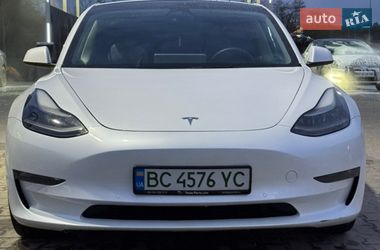 Седан Tesla Model 3 2022 в Львові