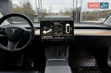 Седан Tesla Model 3 2022 в Львові