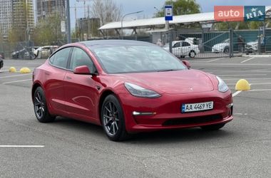 Седан Tesla Model 3 2022 в Киеве