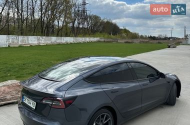Седан Tesla Model 3 2021 в Луцке