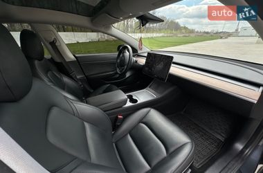 Седан Tesla Model 3 2021 в Луцке