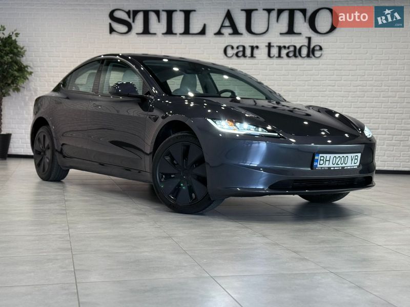 Седан Tesla Model 3 2025 в Одессе