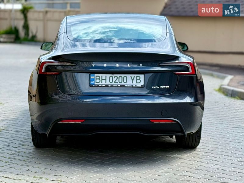 Седан Tesla Model 3 2025 в Одессе