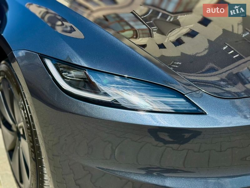 Седан Tesla Model 3 2025 в Одессе