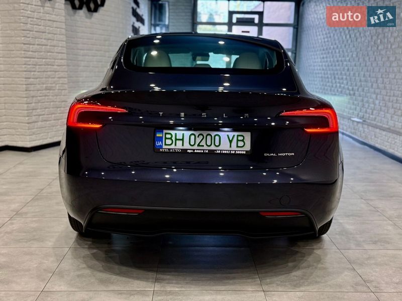 Седан Tesla Model 3 2025 в Одессе