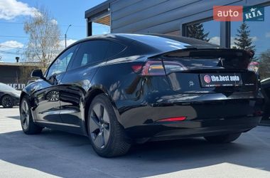 Седан Tesla Model 3 2022 в Ровно