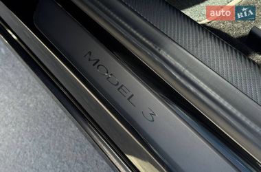 Седан Tesla Model 3 2022 в Ровно