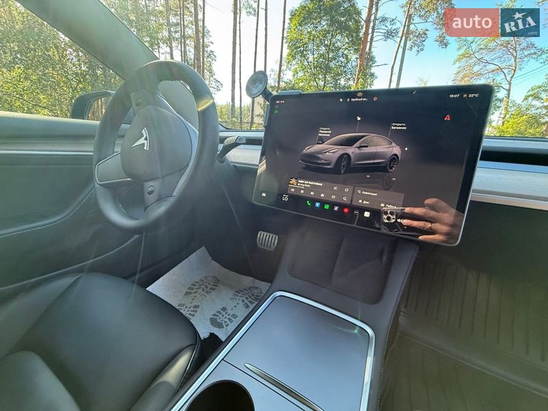 Седан Tesla Model 3 2022 в Ірпені