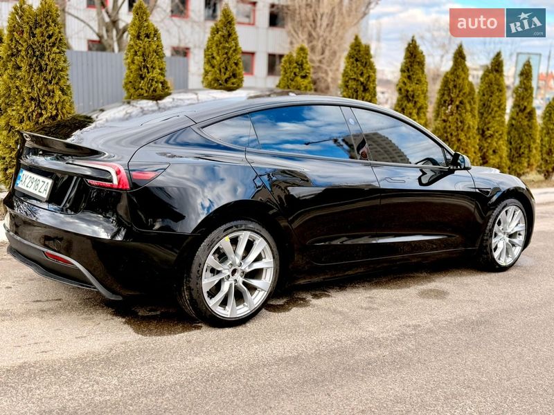 Седан Tesla Model 3 2024 в Харькове