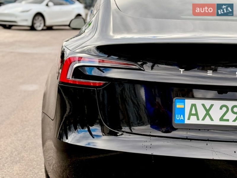 Седан Tesla Model 3 2024 в Харькове