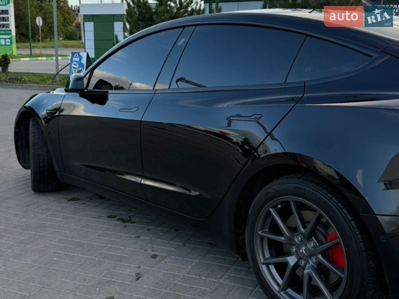 Седан Tesla Model 3 2018 в Хмельницком