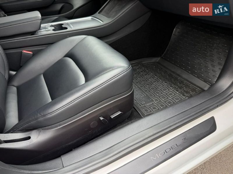 Седан Tesla Model 3 2022 в Киеве фото 53 Седан Tesla Model 3 2022 в Киеве