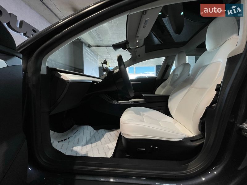 Седан Tesla Model 3 2022 в Одесі