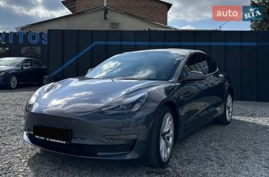 Седан Tesla Model 3 2022 в Киеве