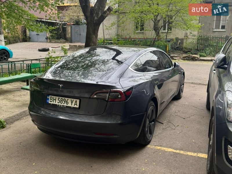 Седан Tesla Model 3 2020 в Одессе