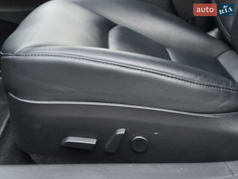 Седан Tesla Model 3 2019 в Одесі
