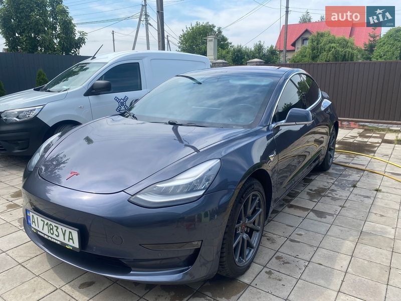 Tesla Model 3 2018