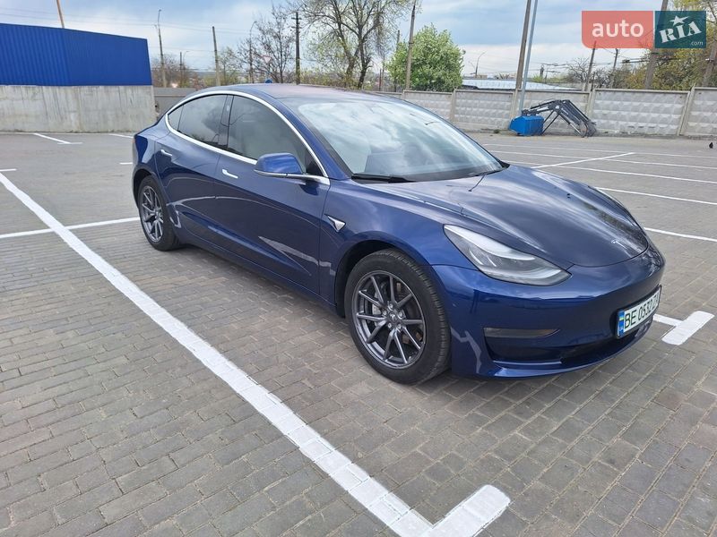 Tesla Model 3 2019